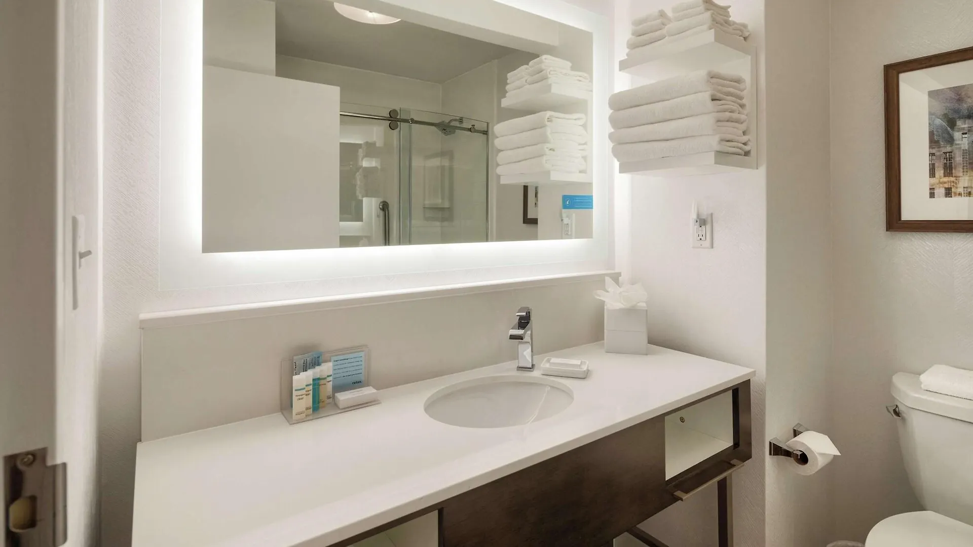 Hampton Inn Louisville Northeast Hotel