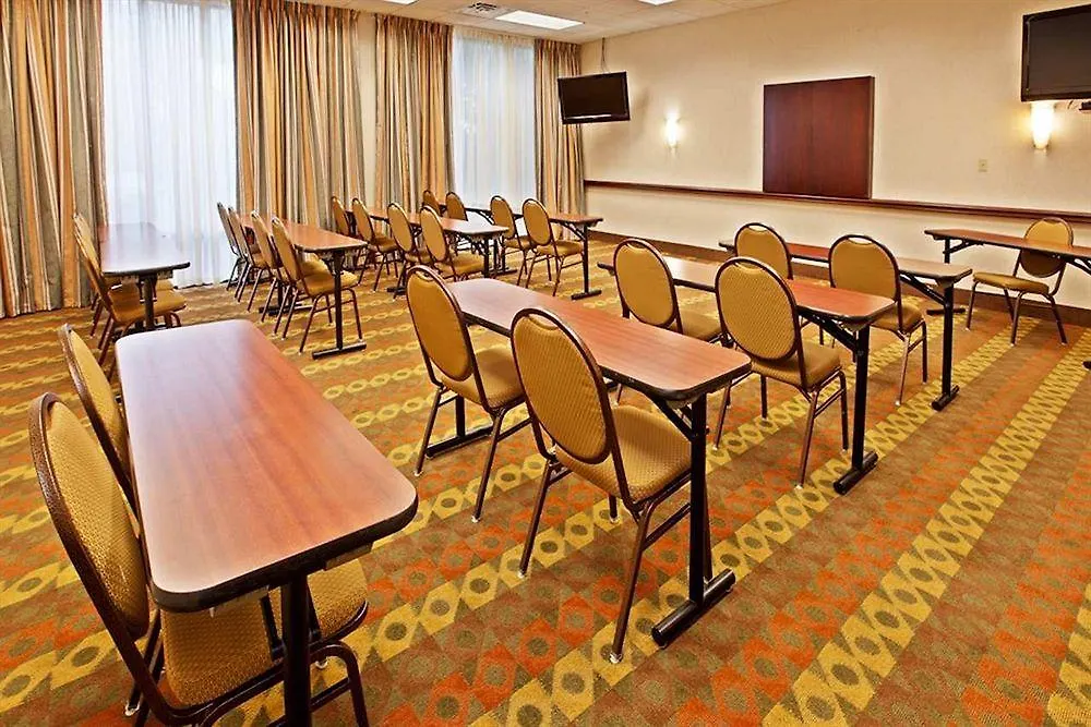 Hampton Inn Louisville Northeast Hotel