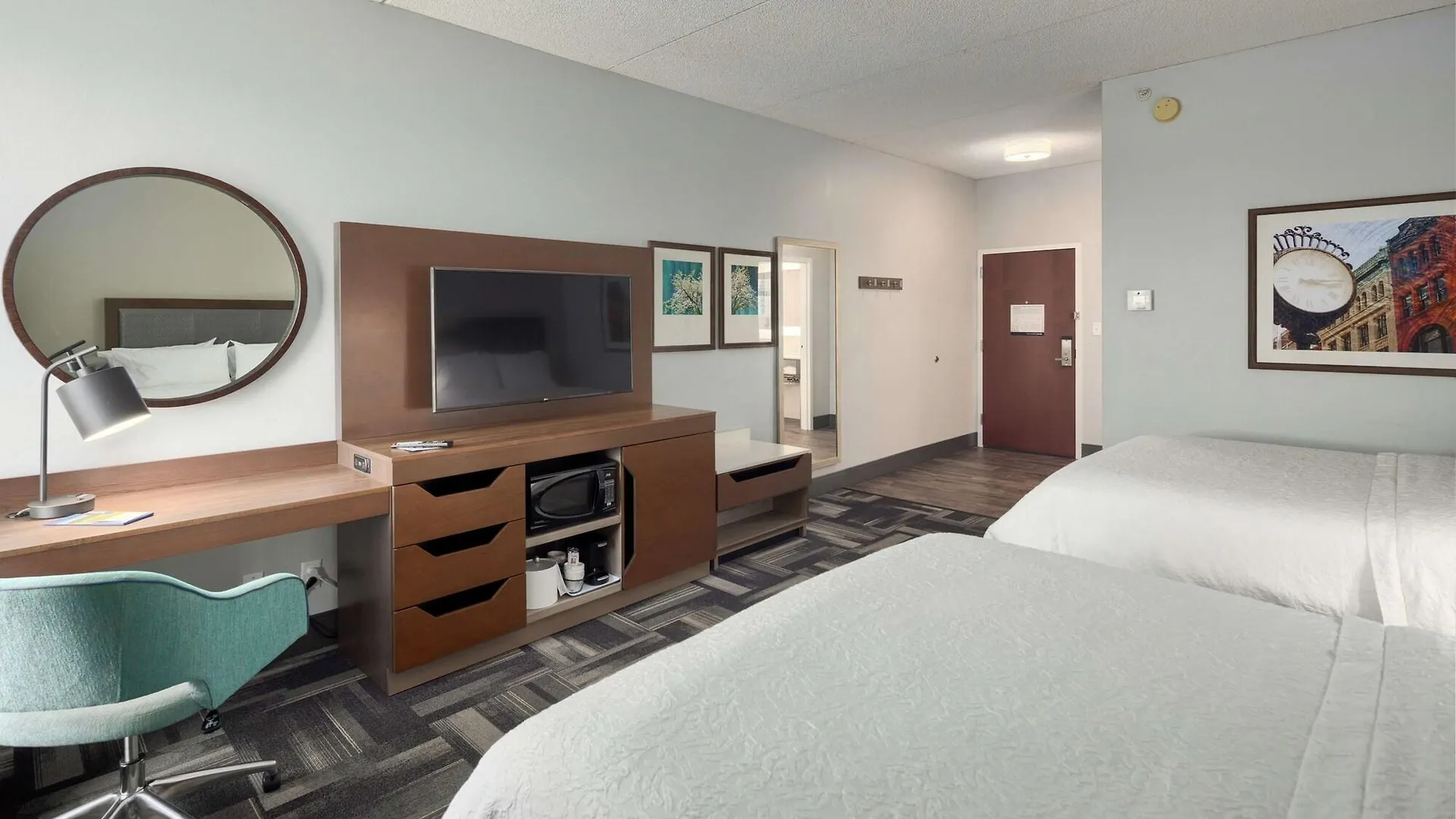 Hampton Inn Louisville Northeast 3*,  ABD