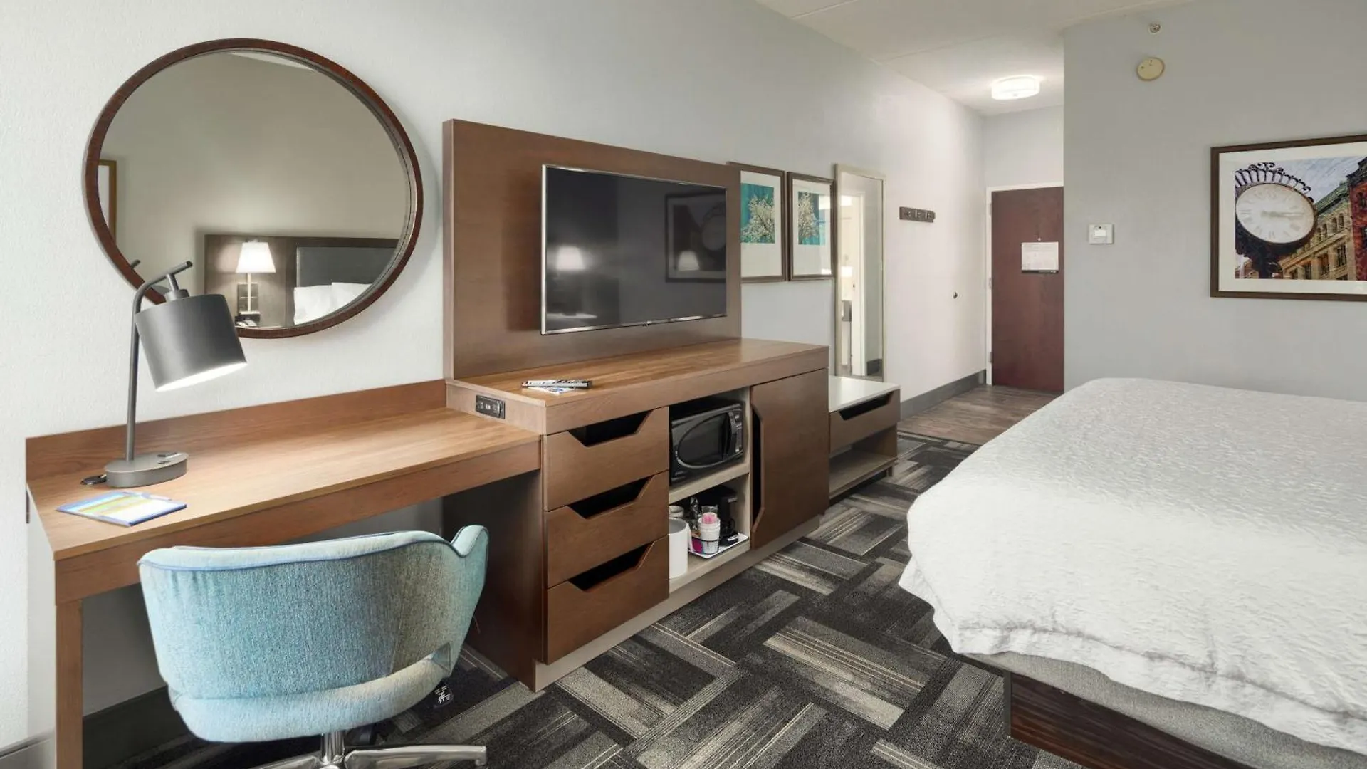 Hampton Inn Louisville Northeast Hotel