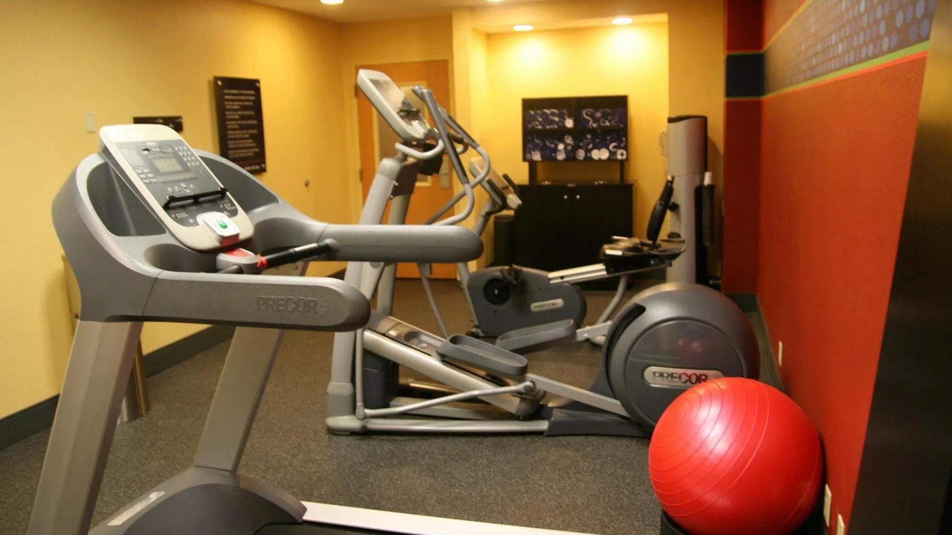 Hampton Inn Louisville Northeast Hotel
