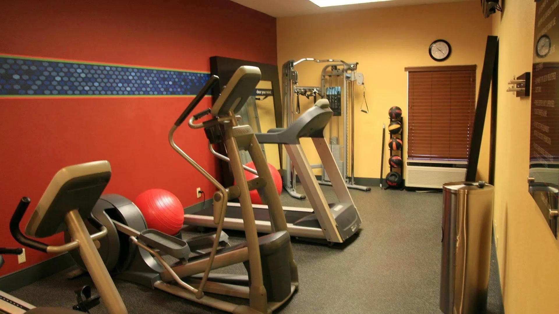 *** Otel Hampton Inn Louisville Northeast ABD