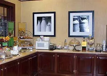 Hampton Inn Louisville Northeast 3*,  USA